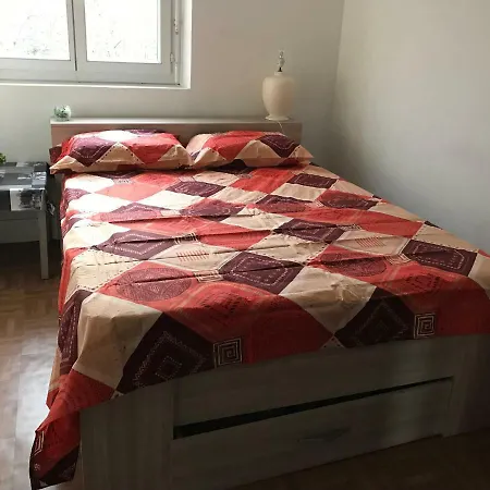 Chez Cash * نانتير